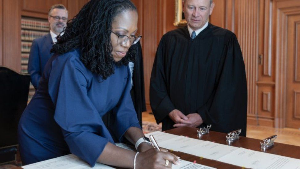 Key cases to watch as US Supreme Court returns - BBC News