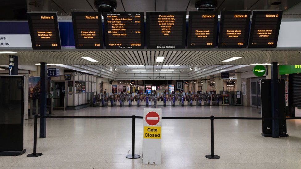 A closed platform at Victoria railway station