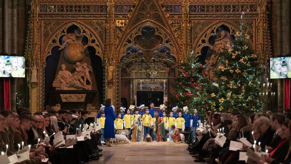 Princess of Wales pays tribute to Queen Elizabeth at carol service - BBC News