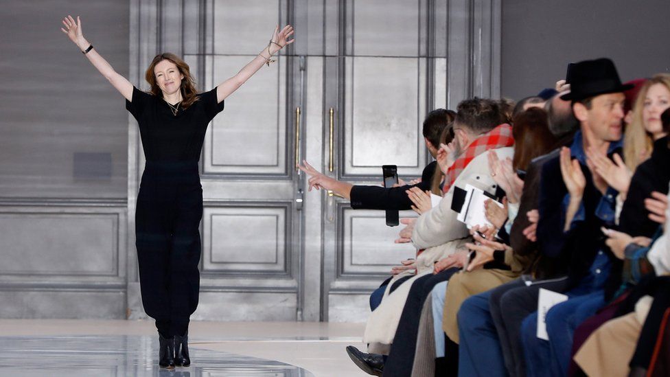 Paris Fashion Week: Catwalks and controversies - BBC News