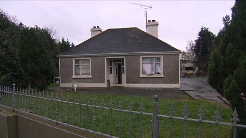 Jail for chainsaw mob who attacked security guards BBC News