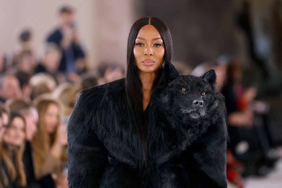 Naomi Campbell walks the runway during the Schiaparelli Haute Couture Spring Summer 2023 show as part of Paris Fashion Week on January 23, 2023 in Paris, France.