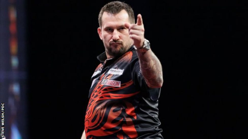 Jonny Clayton Plastering days set to end for Welsh darts star BBC Sport