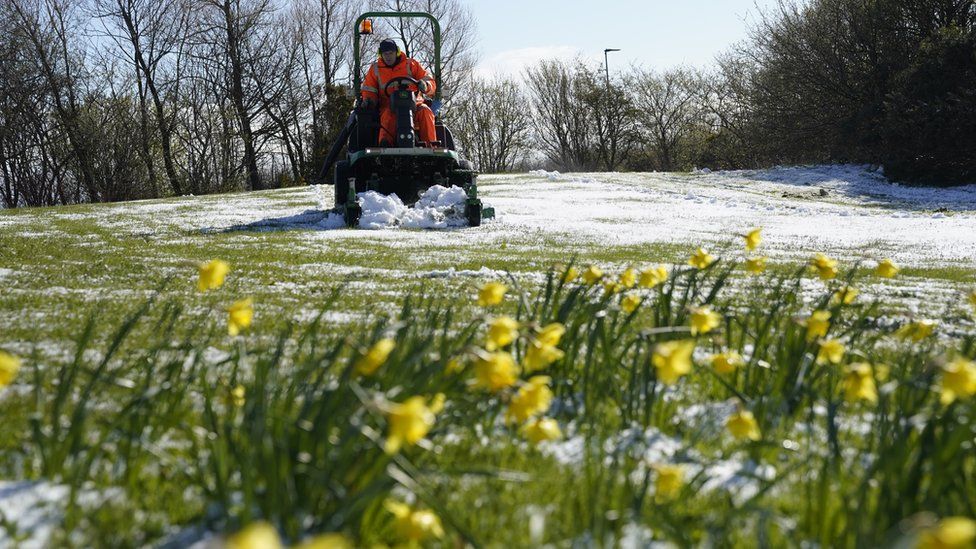 UK weather April set to be frostiest in UK for 60 years BBC News