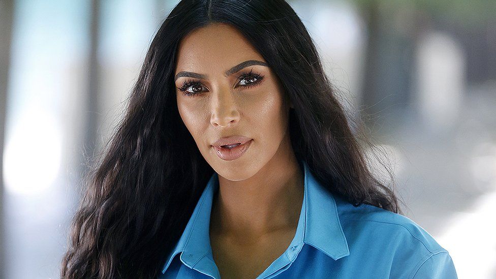 Kim Kardashian hopes to become lawyer in 2022 after four-year  apprenticeship - BBC News