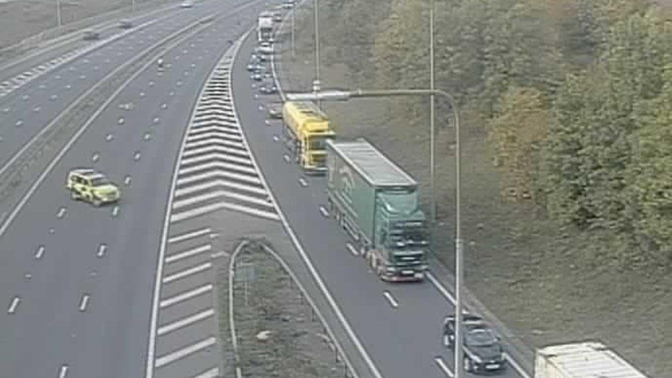 M62 closed between Knottingley and Eggborough after car