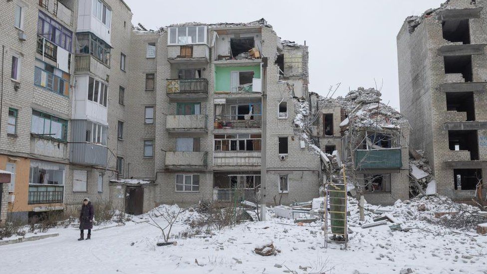 Ruinen von Gebäuden in Chasiv Yar, Region Donezk, die im Ukraine-Krieg zerstört wurden