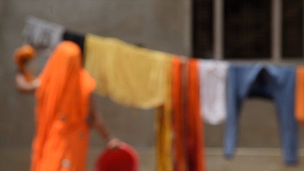 परिवार की एक महिला