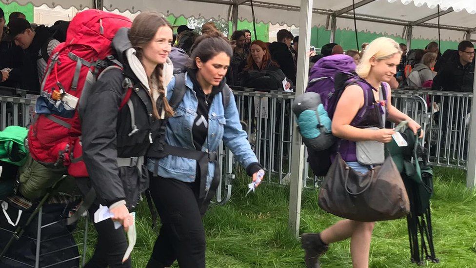 First Glastonbury festival goers enter site