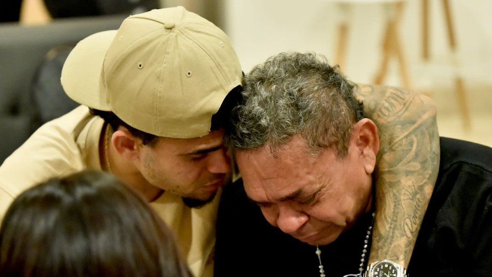 Luis Díaz hugged his father as the two were reunited for the first time after the kidnap ordeal