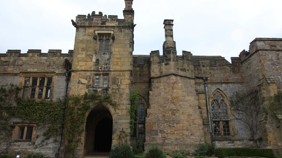 Greasley Castle: Project reveals 'astonishing' secrets - BBC News