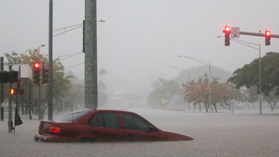 Hawaii Hurricane Lane Downgraded To Tropical Storm Bbc Newsround