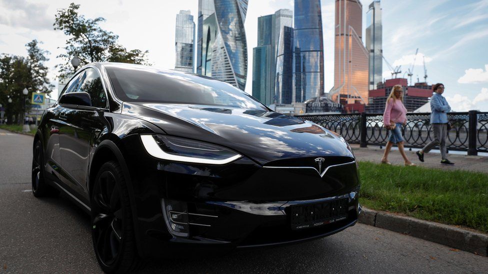 tesla model s в москве