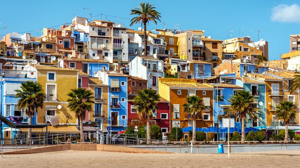 Beach front properties at Alicante