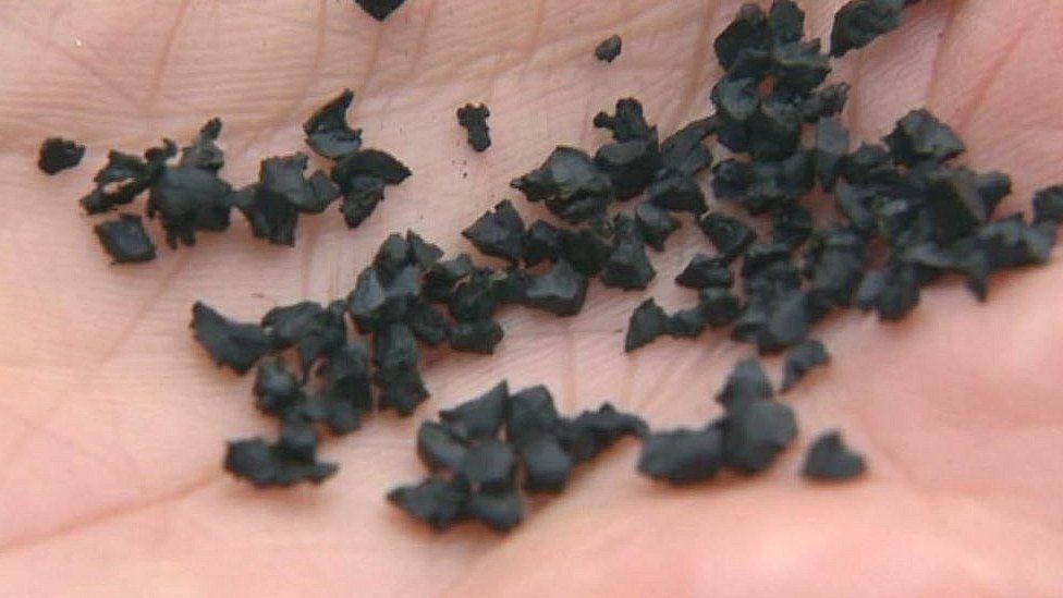 Rubber pellets used in "3G" pitches