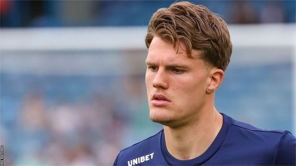 Leo Hjelde: Sunderland Sign Leeds United Defender On Four-and-a-half ...