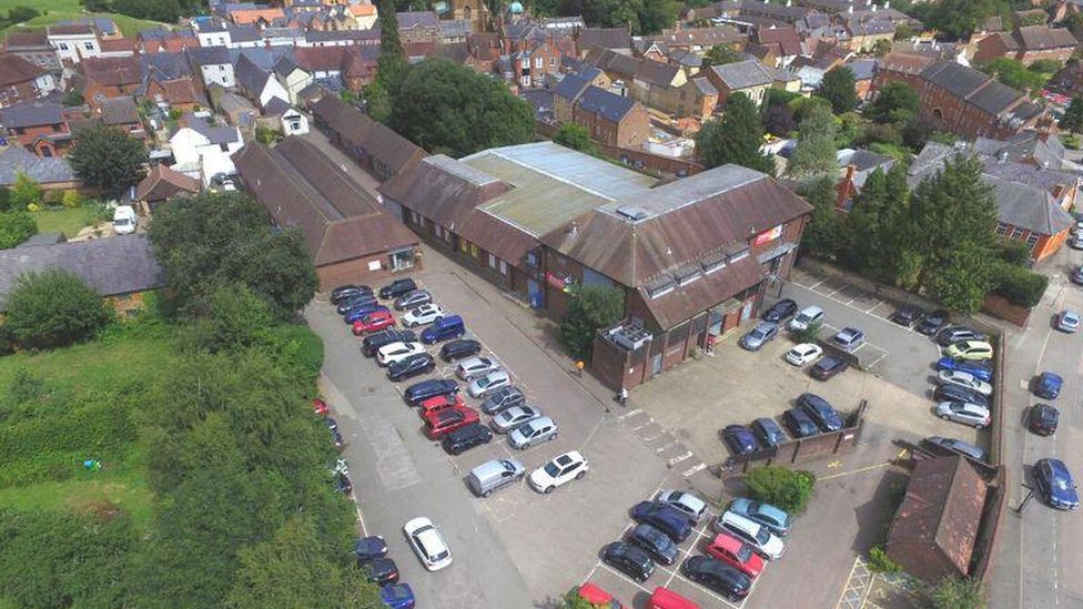 Towcester Former Coop and Poundstretcher supermarket to be demolished
