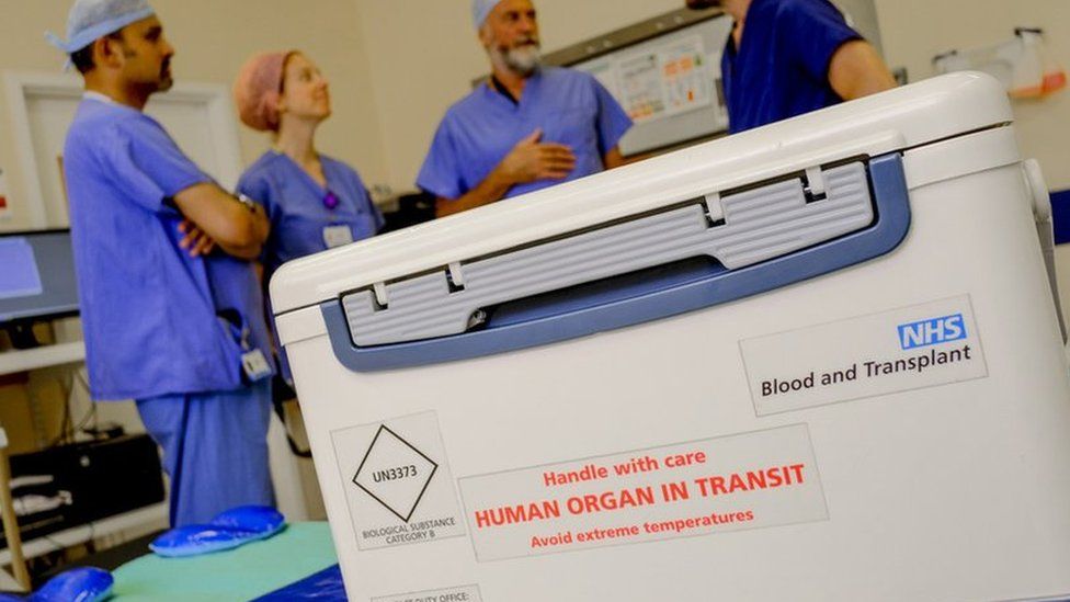 A transplant box in a surgery theatre