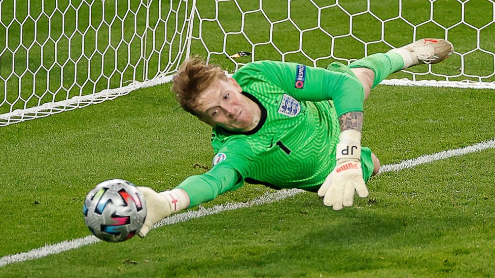 Goalkeepers not to blame for England's football penalty curse - BBC News