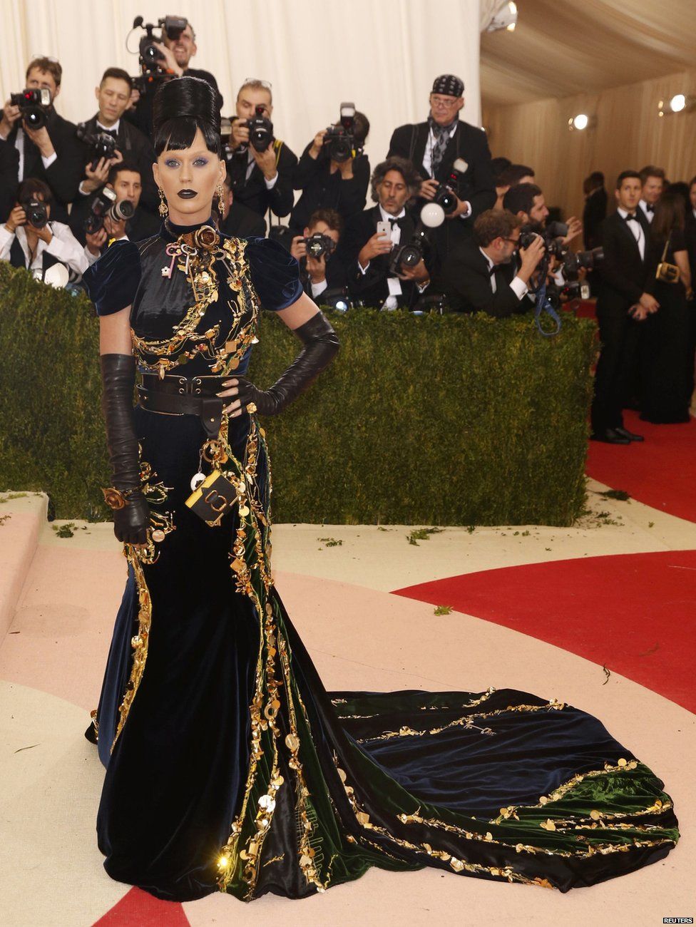 Man v machine theme at New York's Met Gala - all the pictures and ...