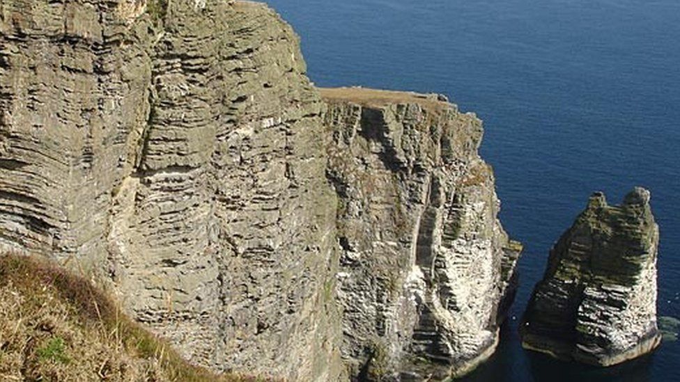 Chasms fall Man, 51, dies after Chasms cliff fall BBC News