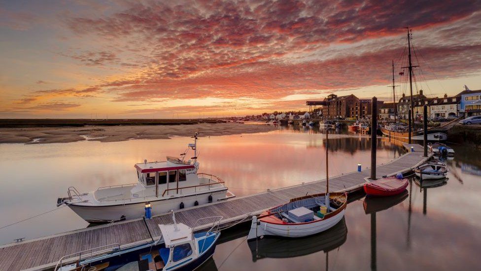 WellsnexttheSea crab pot Christmas tree is a festive hit BBC News