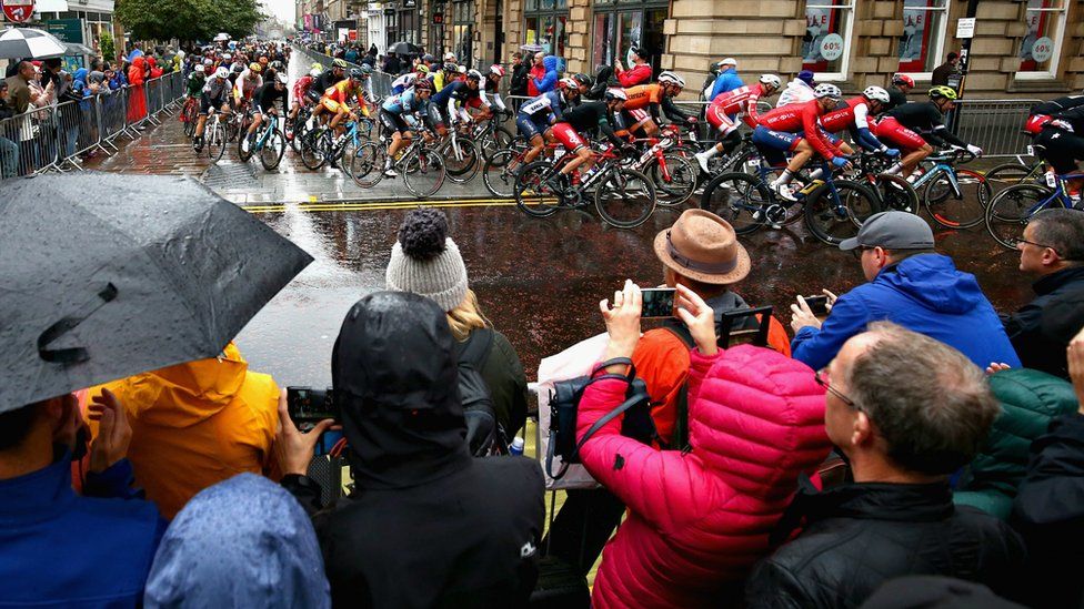 Roads closed for cycle race on last day of Glasgow 2018 BBC News