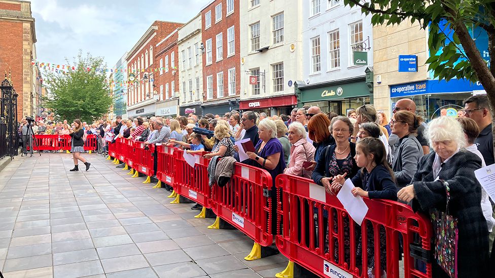 Crowds in Worcester