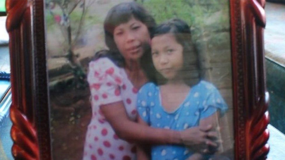 Picture of Yuyun and her mother
