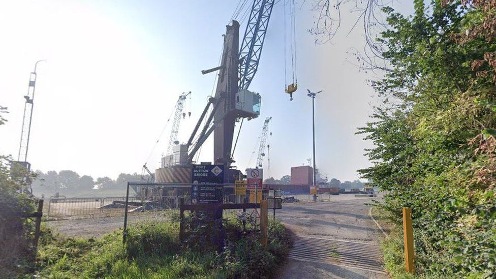 Roads to be closed as police escort 230 tonne abnormal load