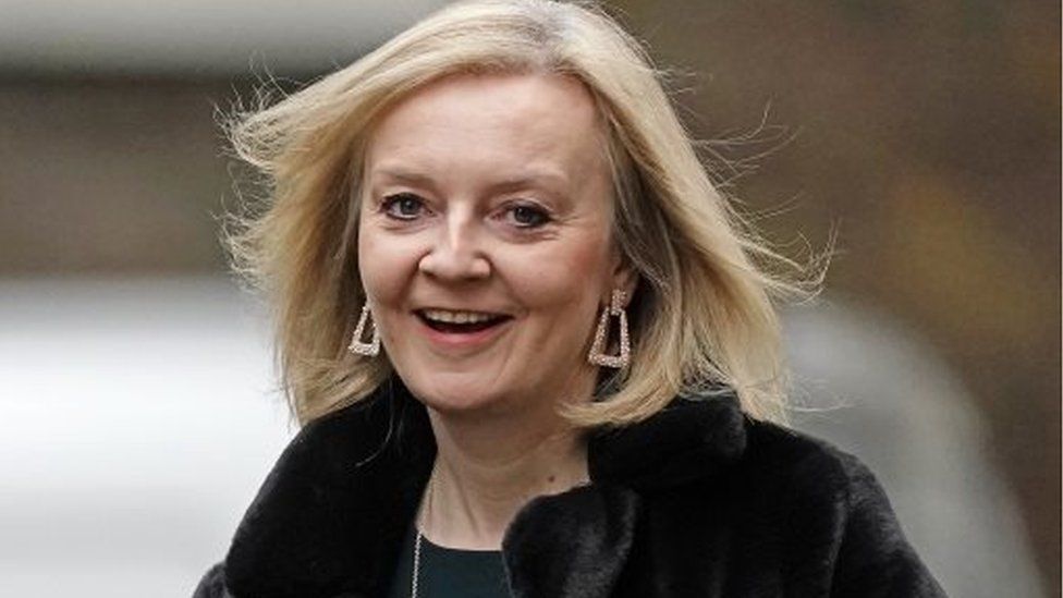 Brexit: Liz Truss Aims For 'reset' As UK-EU Protocol Talks Resume - BBC ...