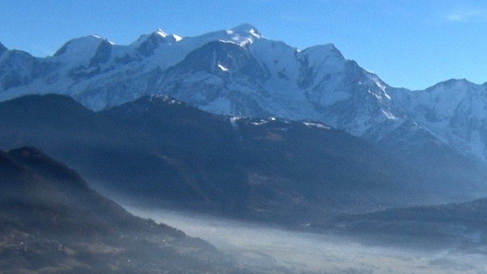 Cloud of smog over Sallanches, file pic