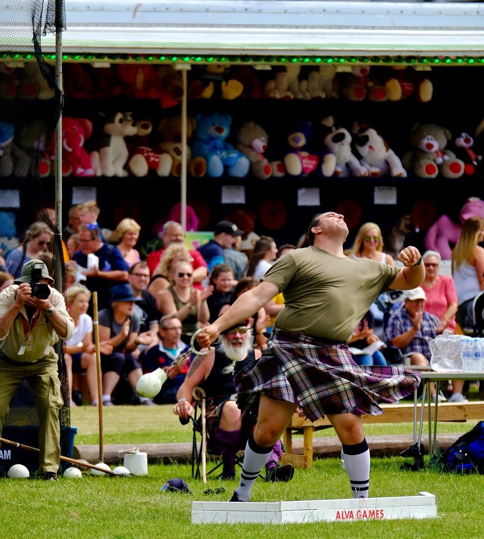 Throwing competition in the Alva Highland Games