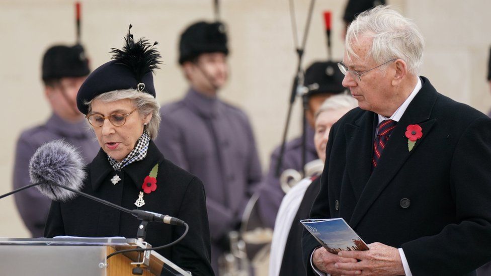 Armistice Day: UK Holds Two-minute Silence - BBC News