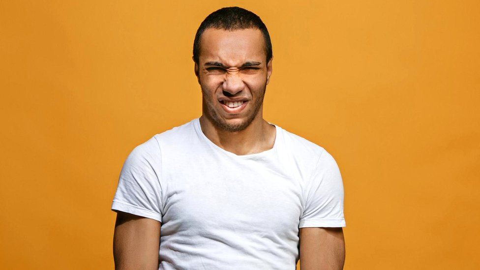 Из исследования Пола Экмана вроде бы следовало, что некоторые базовые эмоции, например отвращение, узнают люди всех культур, однако этот вывод оказался ложным