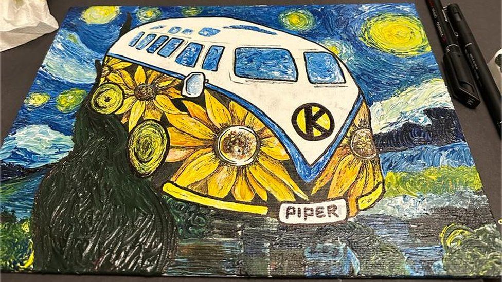 A Van Gogh inspire van