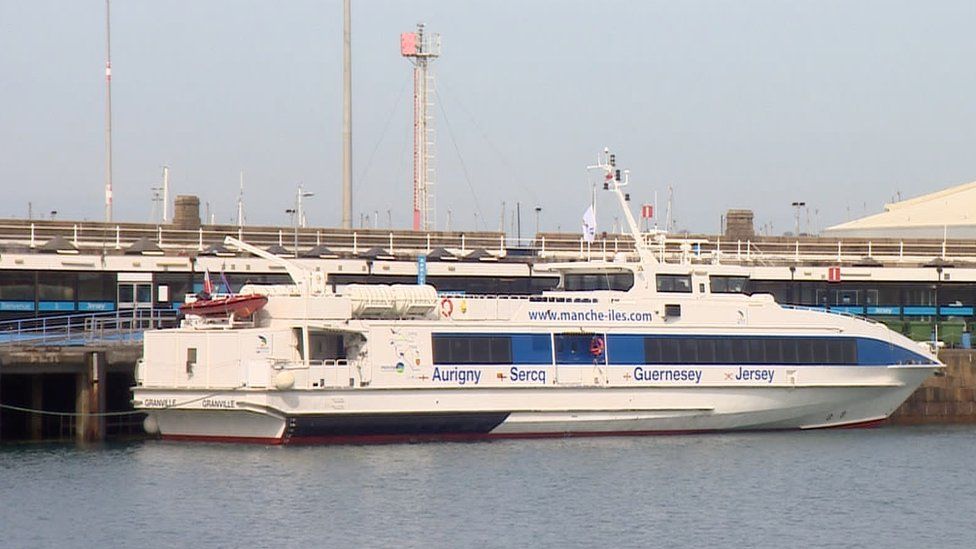 Fonkeling Triviaal Caius French ferry service returns to the Channel Islands - BBC News