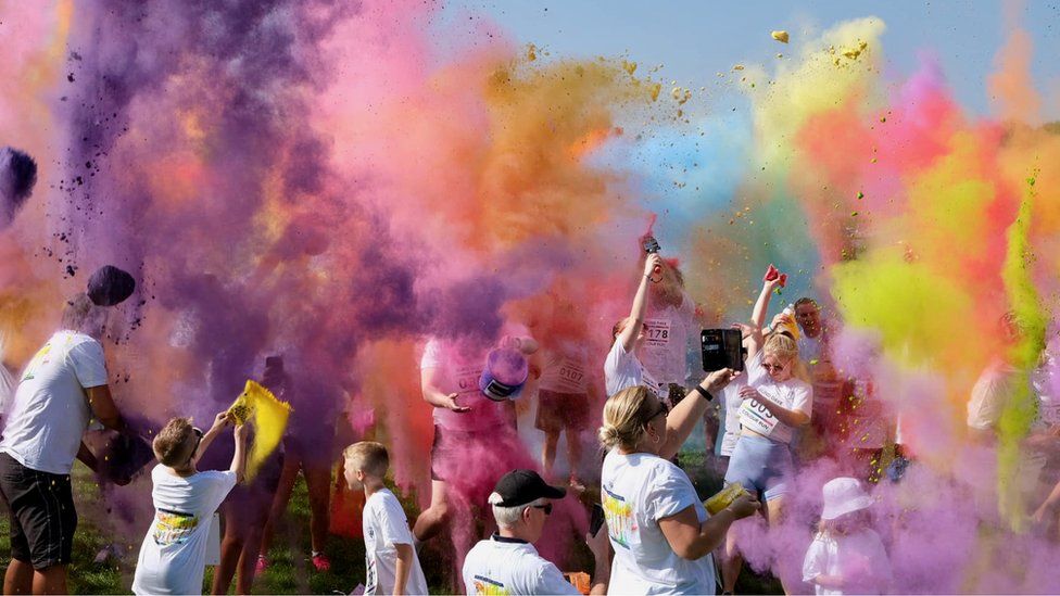 Organize a Colour Run Fundraiser for Charity with powder paint