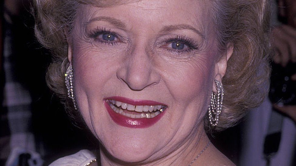 White attends the 100th episode of Golden Girls celebration in 1989 in Hollywood