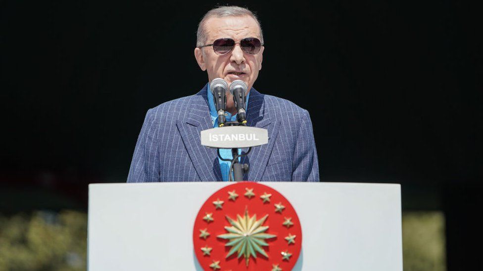 President Erdogan visited the mausoleum of former President Adnan Menderes in Istanbul