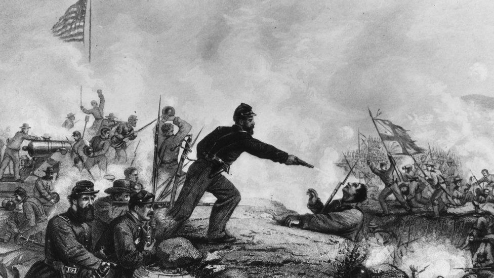 A Yankee soldier shooting a Confederate during the attack on Knoxsville during the American Civil War