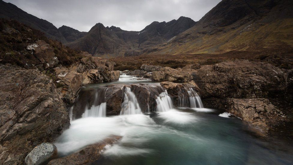 Children's bus vandalised at Skye's Fairy Pools - BBC News