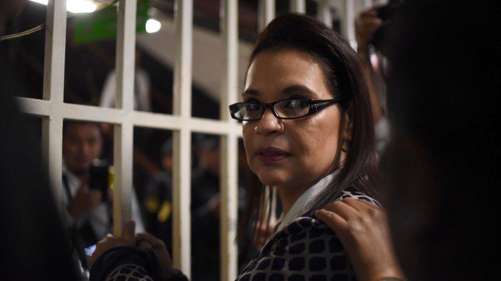 Guatemalan former vice-president Roxana Baldetti leaves the Supreme Court after the judge suspended the hearing in which he was to decide on whether a trial against her and former president Otto Perez Molina would take place, at the Supreme Court in Guatemala City on March 28, 2016