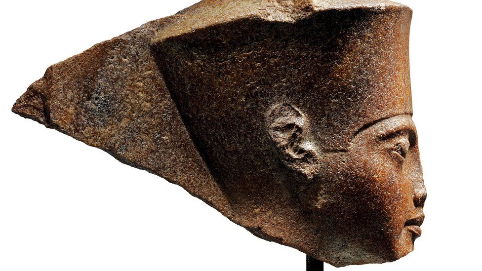 Tutankhamun bust