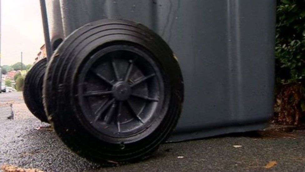 Birmingham's waste collectors urged not to strike BBC News