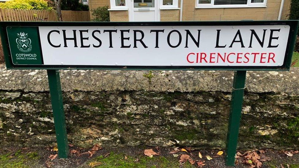 New street sign for Chesterton Lane in Cirencester