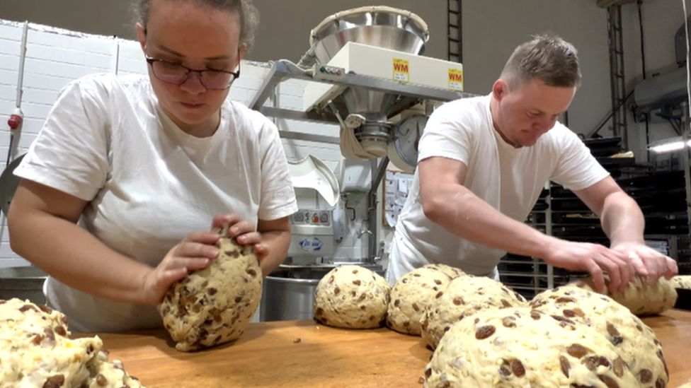 Bakers making Stollen in Dresden