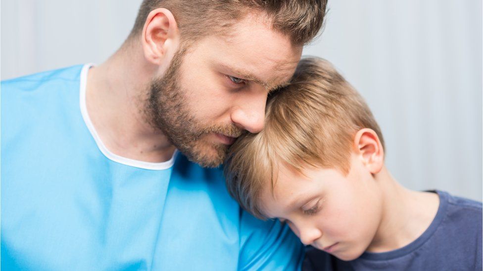 Depression link between fathers and teenage children, says study image photo