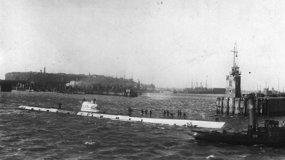 circa 1916: A U-Boat in the harbour at German naval and aircraft base of Heligoland