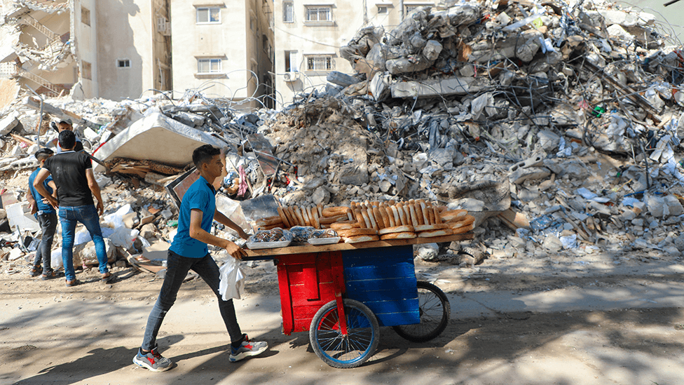 Bread seller on Gaza City on 19 May
